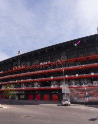 英雄联盟世界赛-瓦伦西亚俱乐部宣布2025年起梅斯塔利亚球场全面禁止食用瓜子