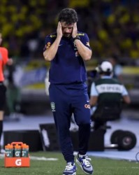 英雄联盟世界赛-没内马尔卡塞米罗 巴西队世预赛史上首负哥伦比亚