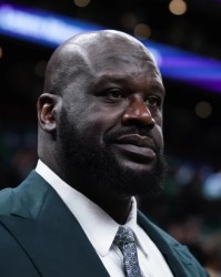 LOL世界赛日程-奥尼尔转发21世纪头十年球员排名：科比领跑，詹姆斯排第四