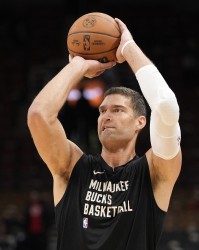 LOL世界赛日程-大洛：感恩雄鹿带给我的夺冠经历 现在的快船相比以前完全不同