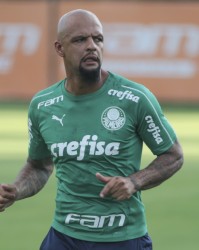 梅洛：15岁时被毒枭威胁，‘你踢球很有前途，再闲逛就击毙你’